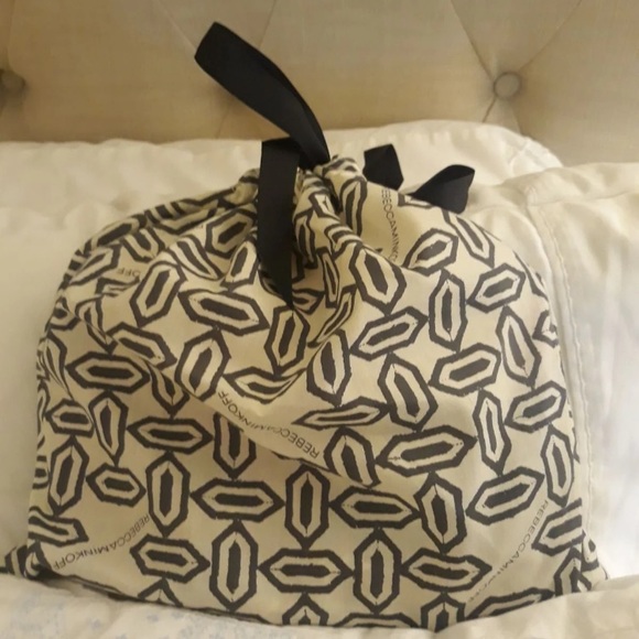 Rebecca Crossbody new - Picture 4 of 5